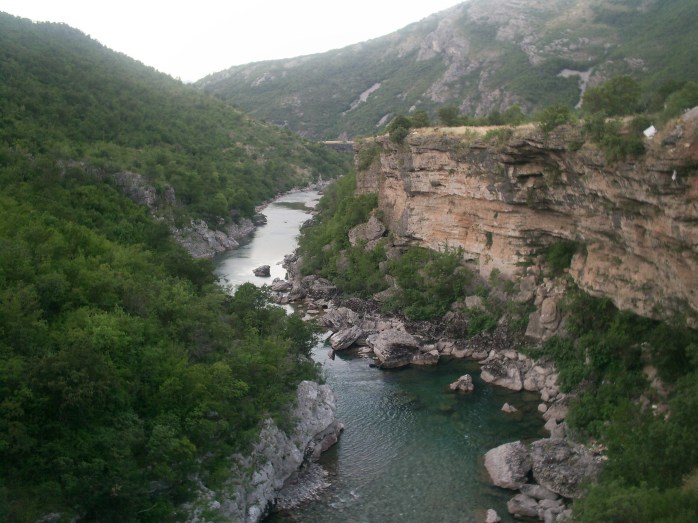 Moraca_River_Canyon.jpg